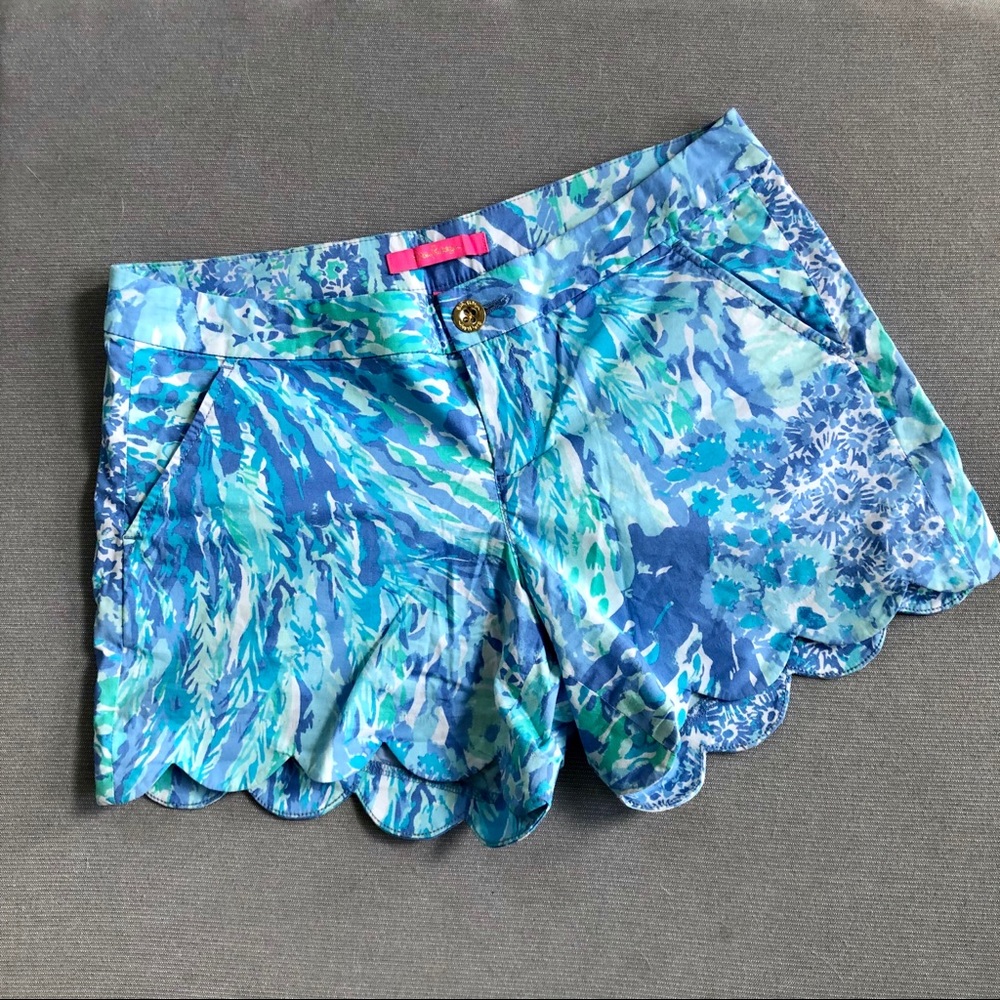 Lily Pulitzer Blue Scallop Shorts, Size 6